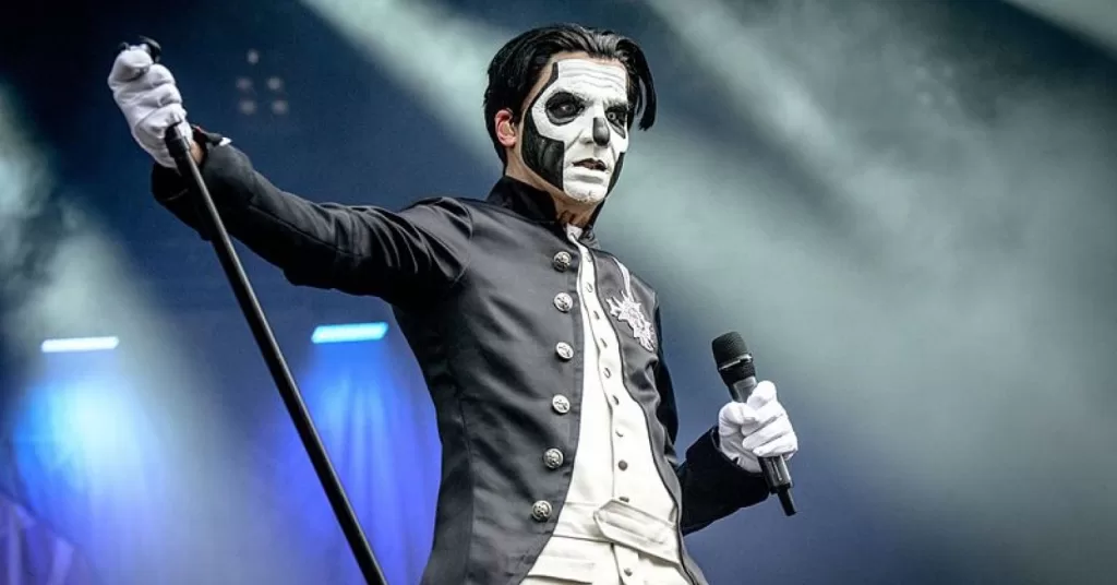 The Whispering Walls of Tobias Forge | Psychology Today United Kingdom