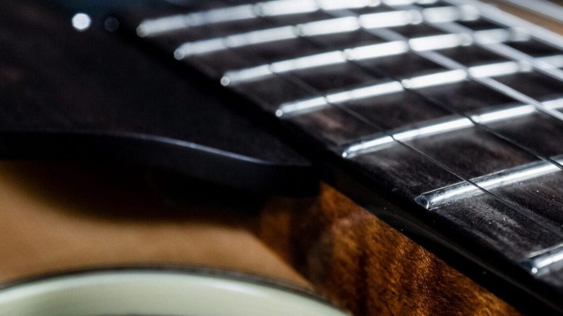 Fret Your Thoughts: The Complete Guide to Guitar Fret Materials and Sizes